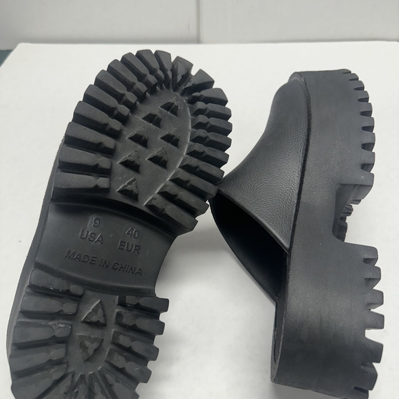 Jeffrey Campbell Black Chunky Platform Clogs – Women’s 9 - Picture 2 of 5